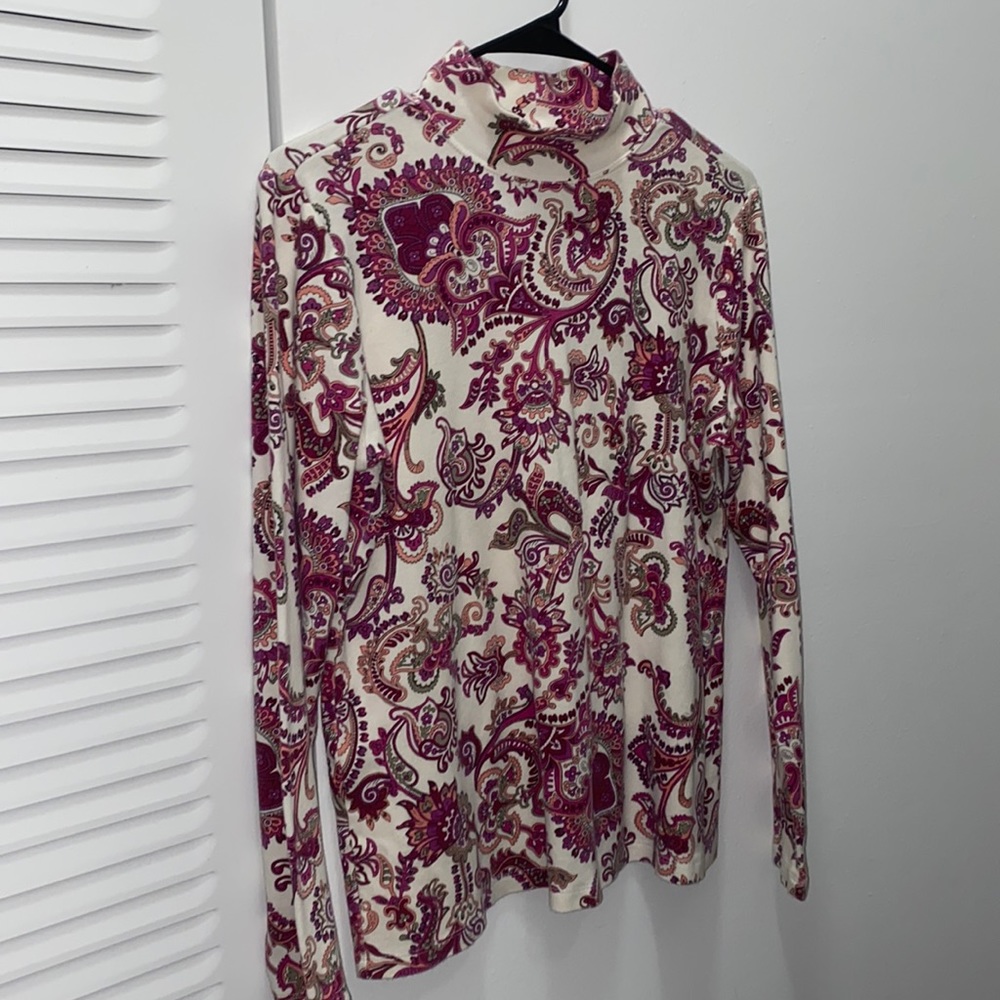 Laura Scott Beige & Magneta Paisley Turtle Neck